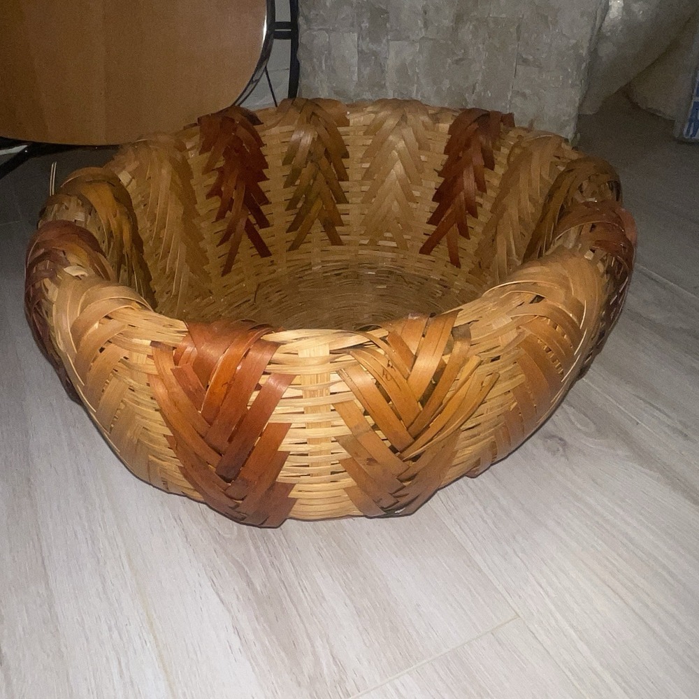 Vtg Mid-Century Two-Tone Bamboo Woven Basket Large Round Boho Desert Oasis
